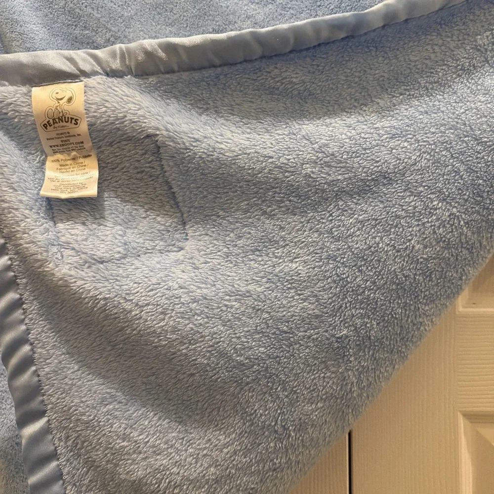 Linus Satin Trim Baby Blanket Peanuts Lovey Blue Plush Security Is a Thumb